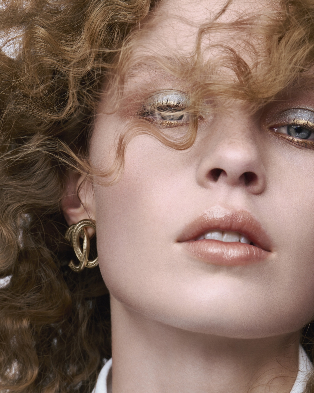 Chanel Les 4 Ombres Boutons: Ličilo, nakit ali umetniško delo prestižne francoske hiše?
