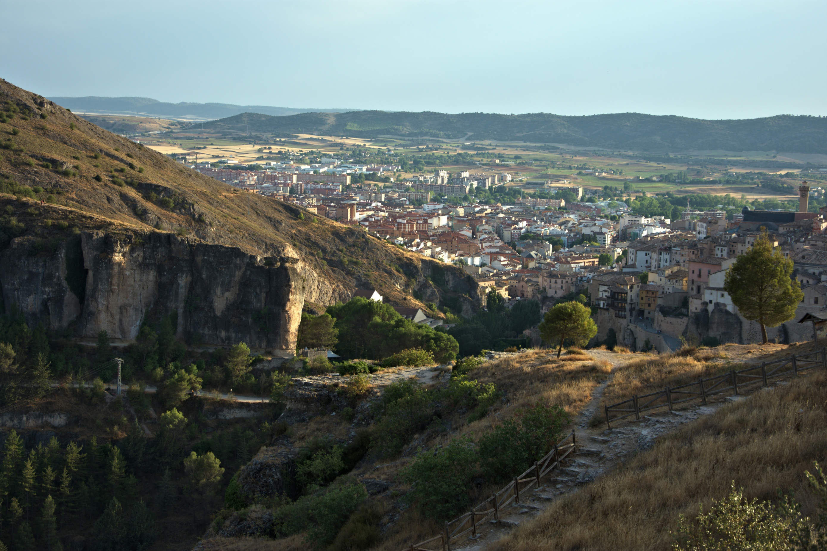 Cuenca_jose-manuel-esp-1kjX2K2fgCE-unsplash