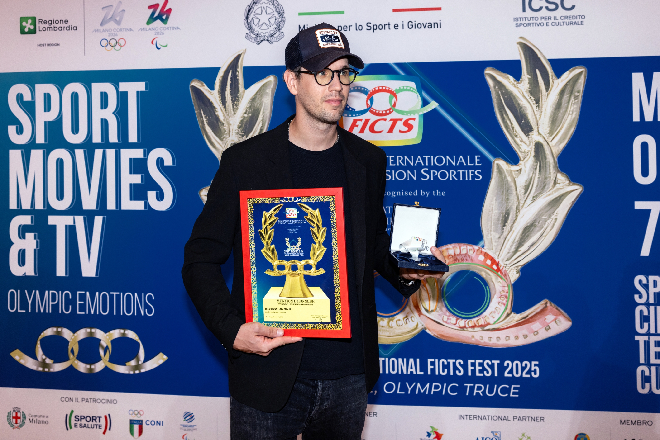 Slovenski režiser Mark Pirc zablestel na festivalu športnega filma: nagrada za dokumentarec The Dragon from Koseze