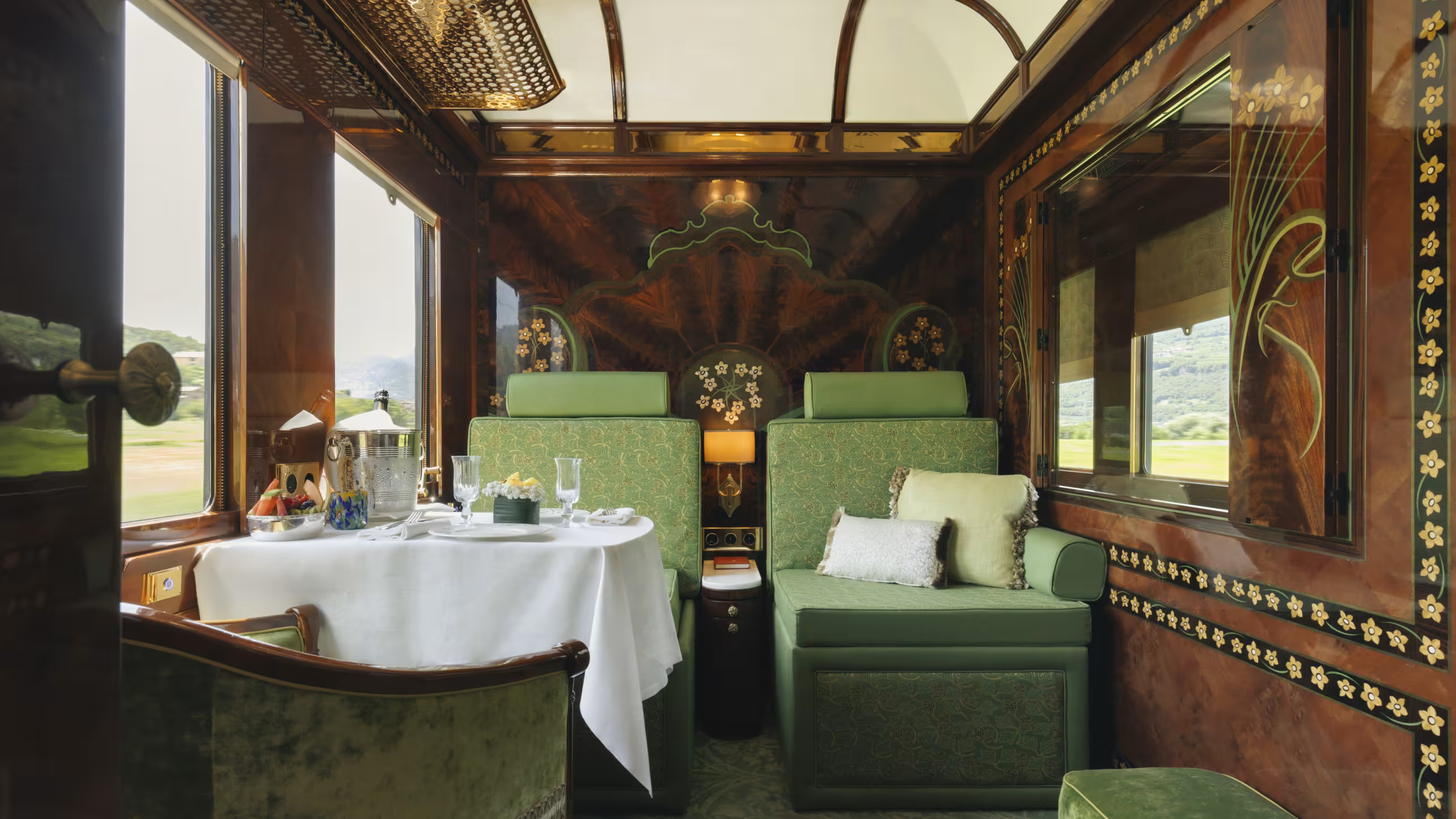 Orient-Express napoveduje svojo najbolj luksuzno pot doslej: povezala bo Pariz in obalo Amalfija