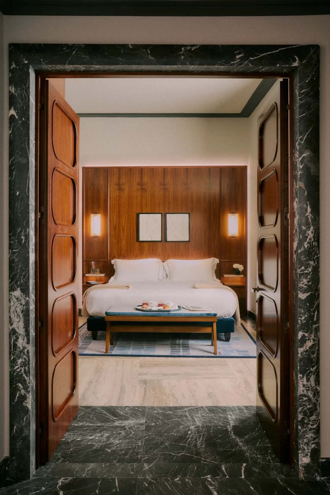 Palazzo Ottaviani: Nova florentinska rezidenca, kjer se prepletata arhitekturna strogost in domača toplina