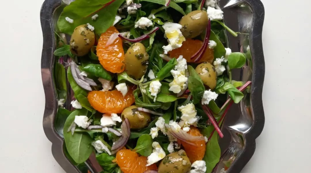 Salata sa mandarinama: Omiljeni obrok tokom jesenje sezone
