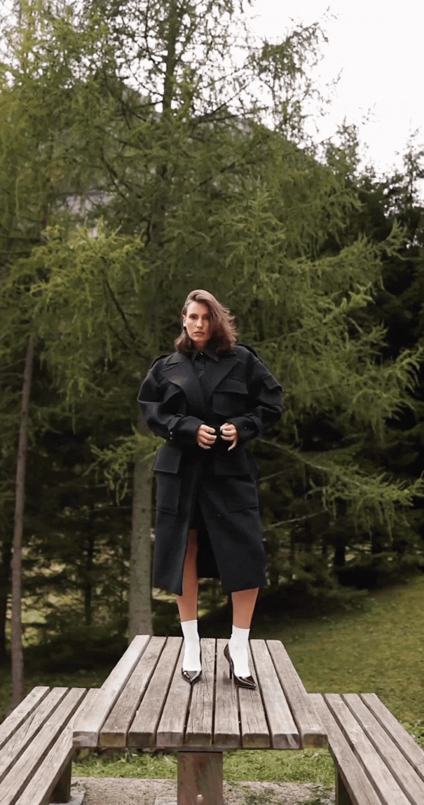 Jesenska eleganca z Rebecco Gliha: Klasični stajlingi, ki jih bomo nosile to sezono