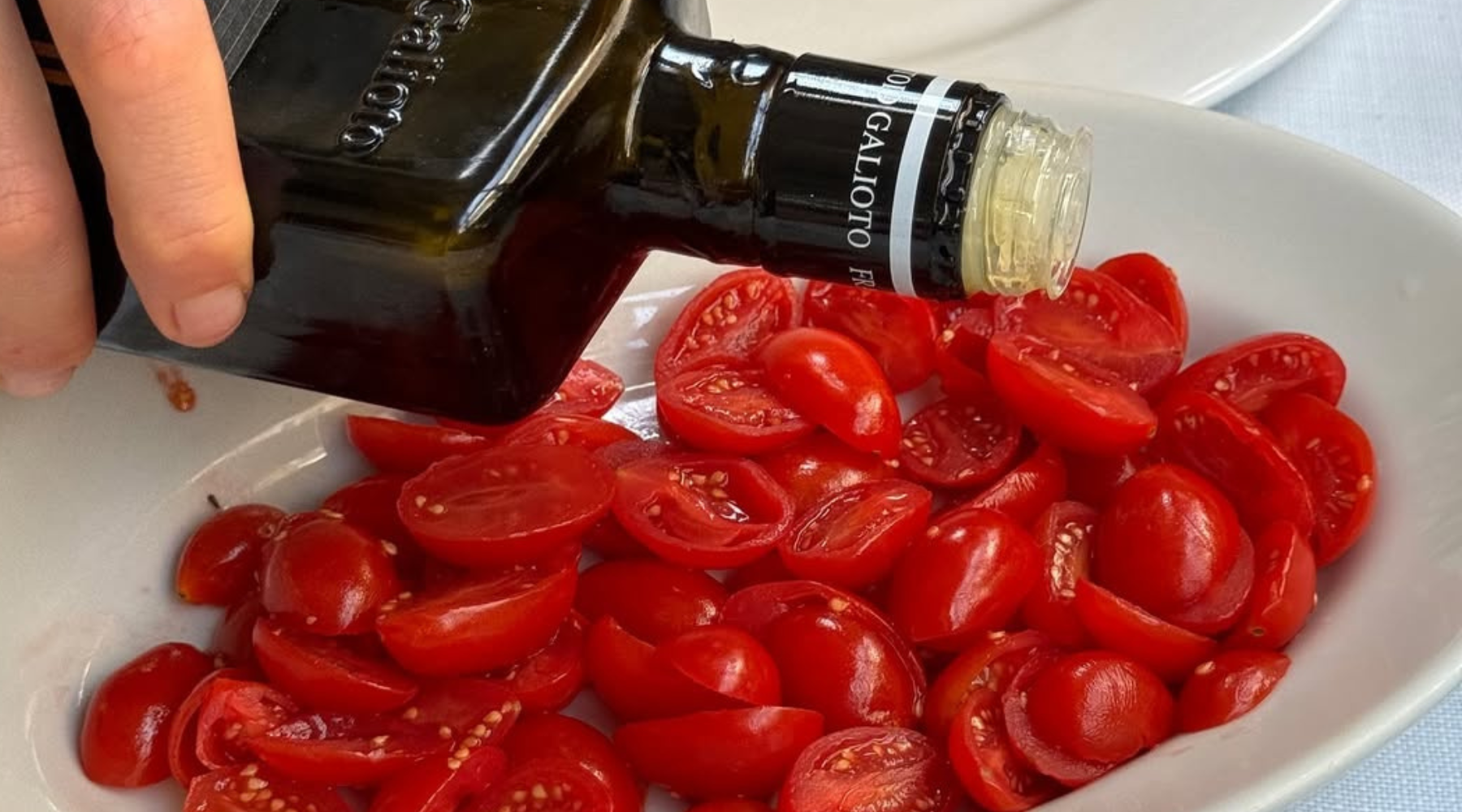 Posušeni paradižniki dišijo po jeseni. Imamo odličen recept!