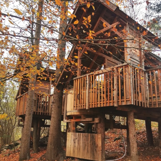 Sprostite se v naravi in uživajte v luksuznem glampingu, tudi ko temperature padejo