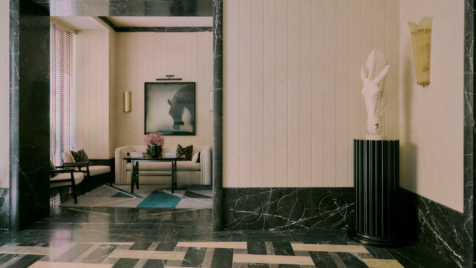 Palazzo Ottaviani: Nova florentinska rezidenca, kjer se prepletata arhitekturna strogost in domača toplina