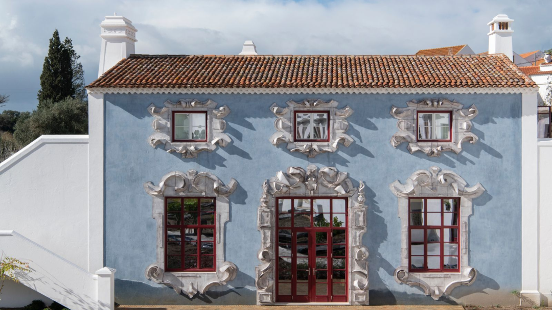 vermelho hotel
