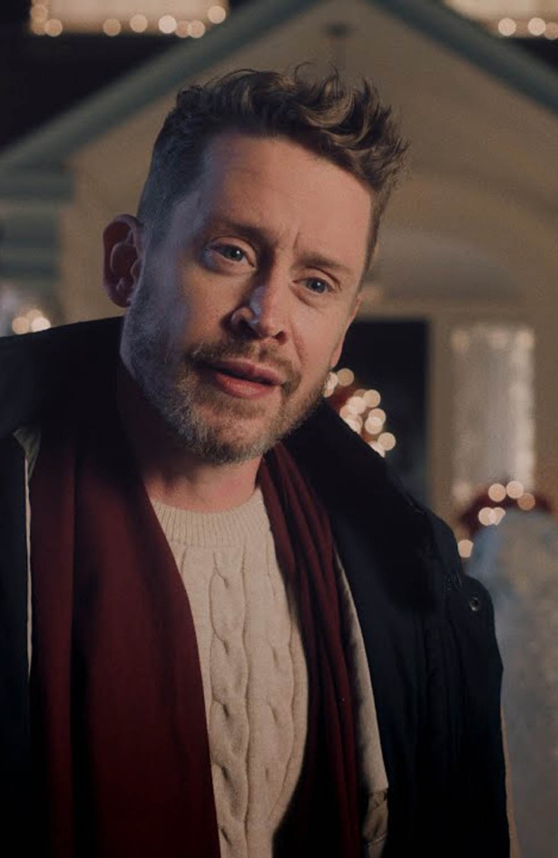 Macaulay Culkin se vrača svoji najbolj znani vlogi, a tokrat ni sam doma