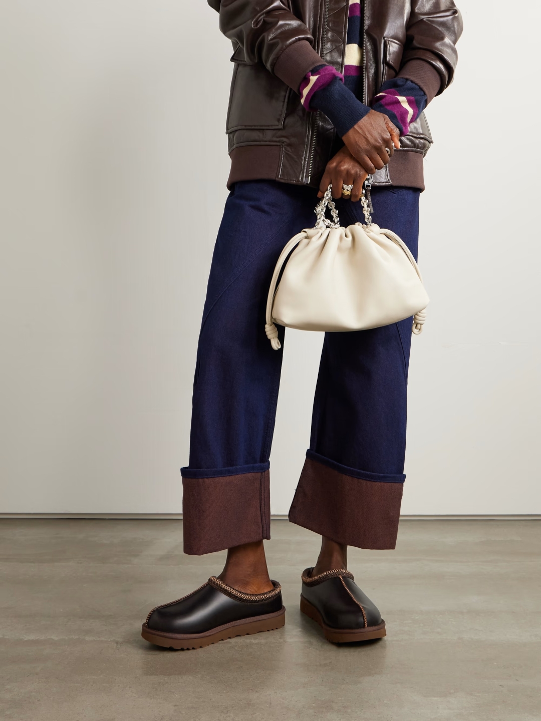 UGG ima nov model, ki bo navdušil vse ljubiteljice udobja: Eleganten, odporen in pripravljen na dež