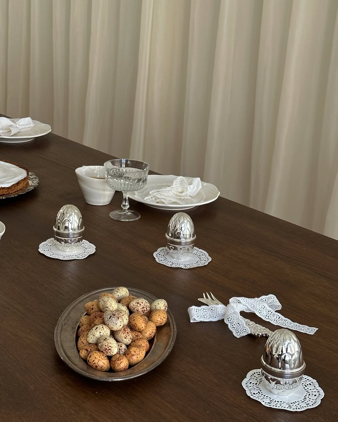 Estetika preteklosti v modernem domu: Retro kozarci so nov simbol praznične topline